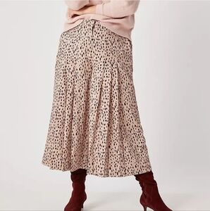 Anthropologie Isobel Pleated Wide Leg Crop Pants Spot Print Size 2X Lyocell